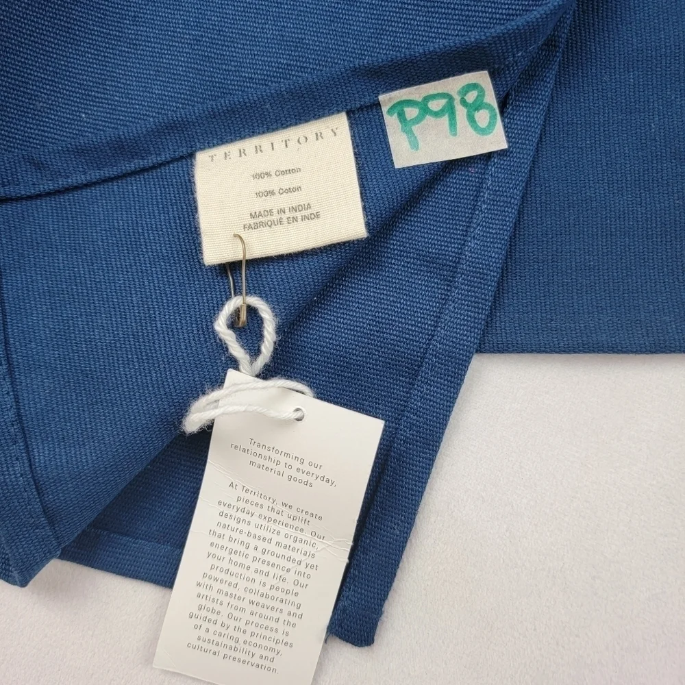 NWOT Territory sustainable cotton blue wave table runner‎ female run company